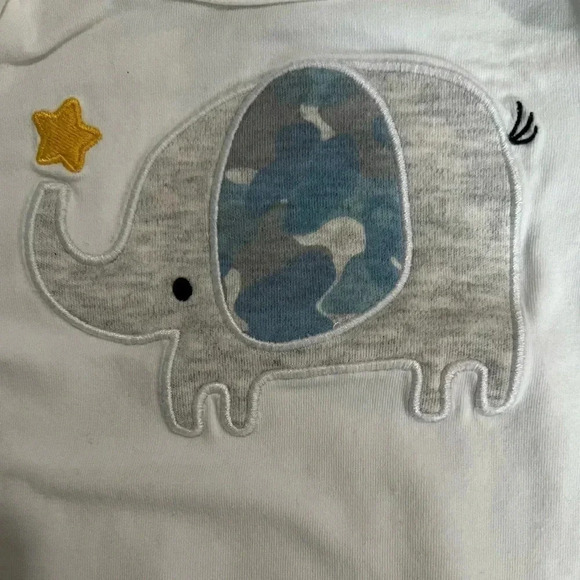 First Impressions Bundle of two onsie Size Newborn - Picture 9 of 9